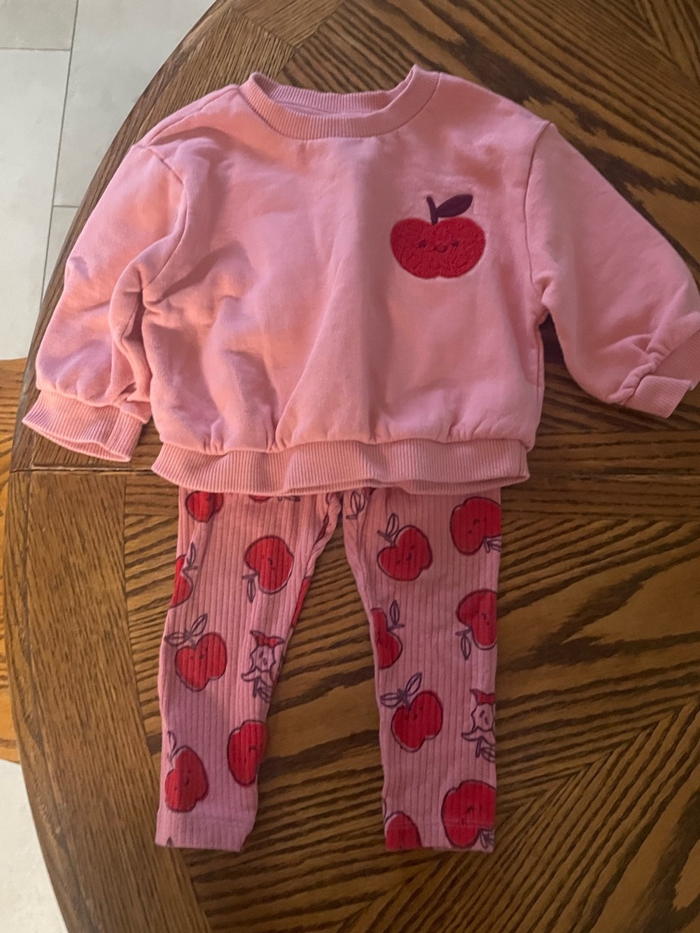 Cat & Jack Infant Girl’s Apple Print 2 Piece Set Size 12 Months
